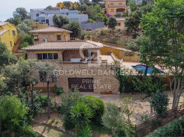 À vendre, agréable maison individuelle dans une résidence de Begur