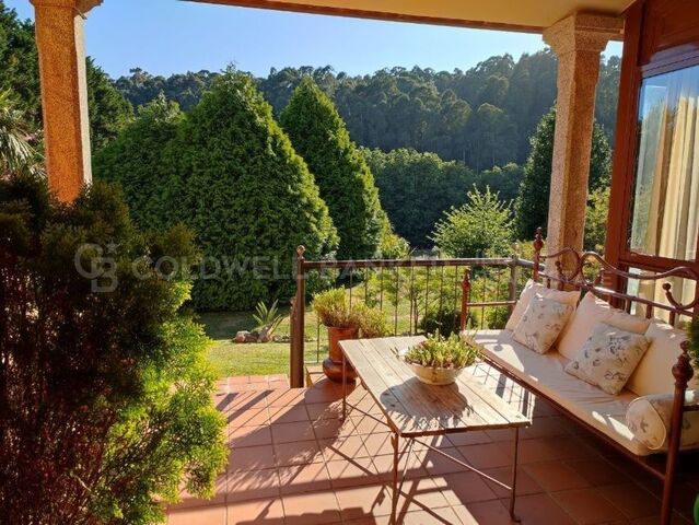 Detached House with Pool and Large Park - Sanxenxo Area