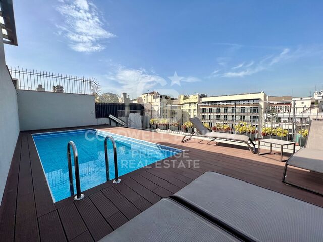 Luxury flat for sale in Barcelona with swimming pool