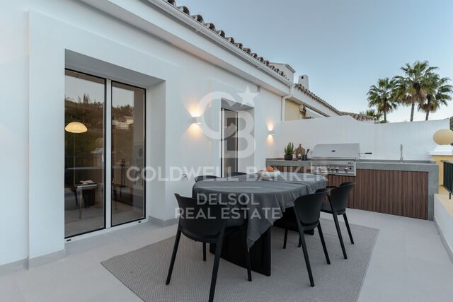 Beautifully renovated 2 bedroom apartment with stunning views in La Quinta