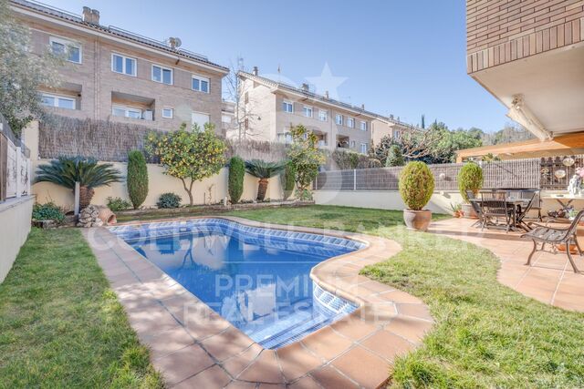 House with swimming pool in El Mirado, Sant Quirze del Vallès