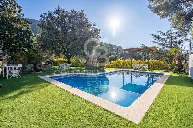 Casa con una gran luminosidad y rodeada de naturaleza