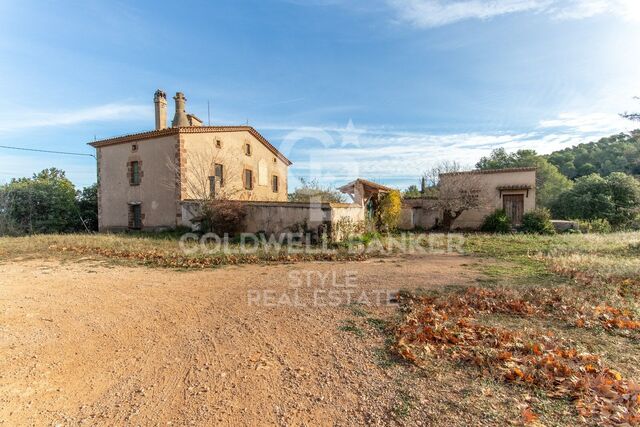 Historic Catalan Oasis for Multifunctional Development in Nature