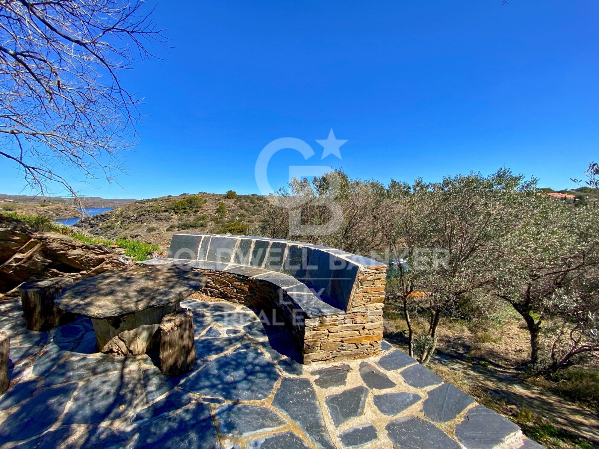 Propiedad en primera línea de mar en Cadaqués con vistas al mar, única en Europa