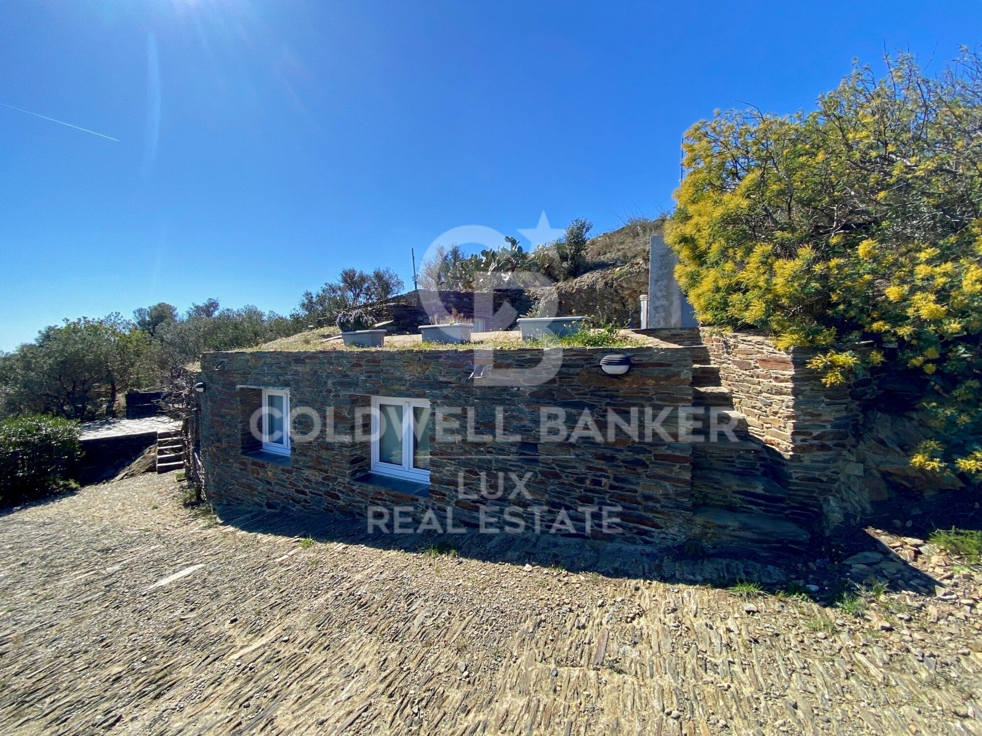 Propiedad en primera línea de mar en Cadaqués con vistas al mar, única en Europa