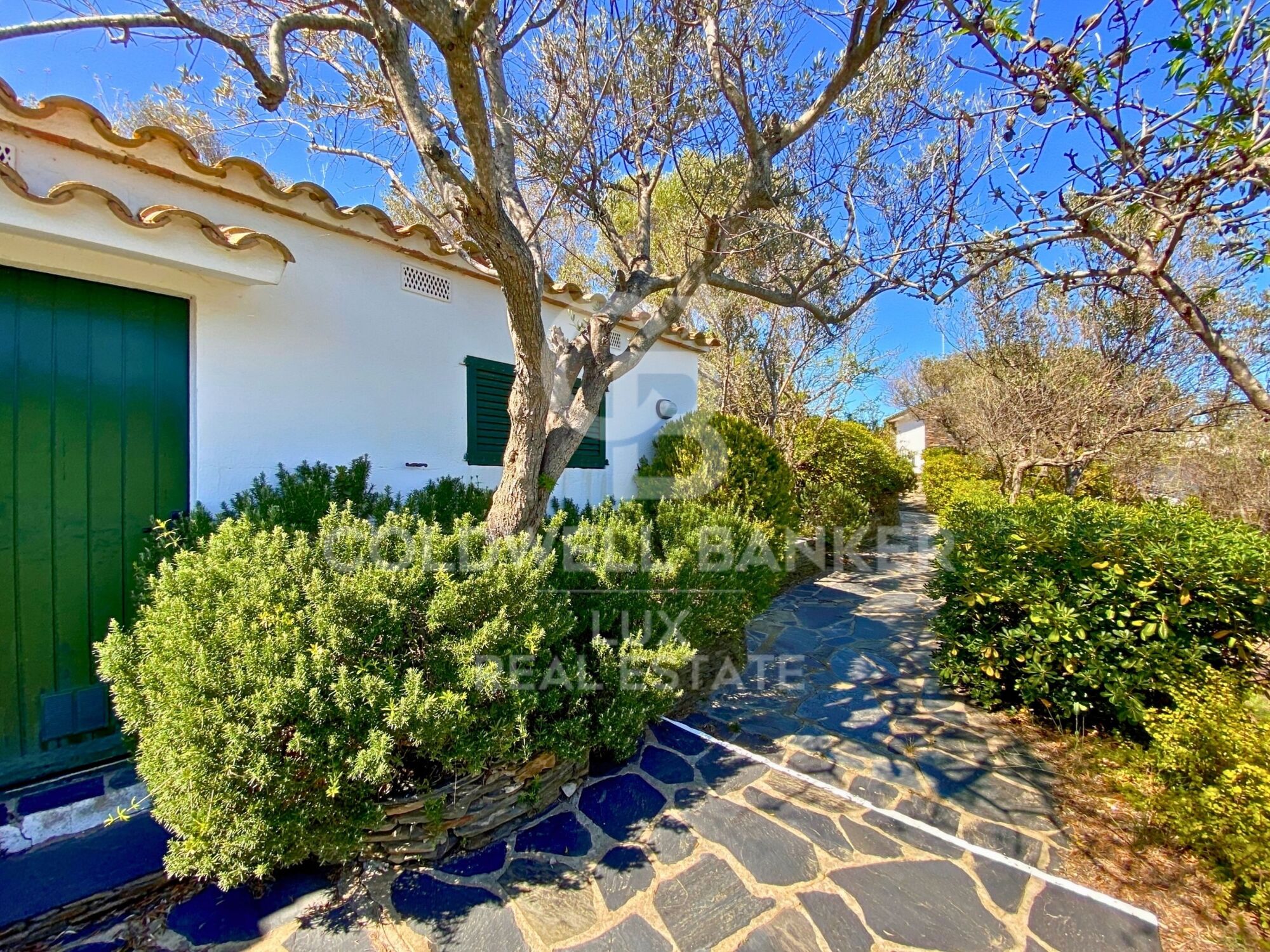 Propiedad en primera línea de mar en Cadaqués con vistas al mar, única en Europa