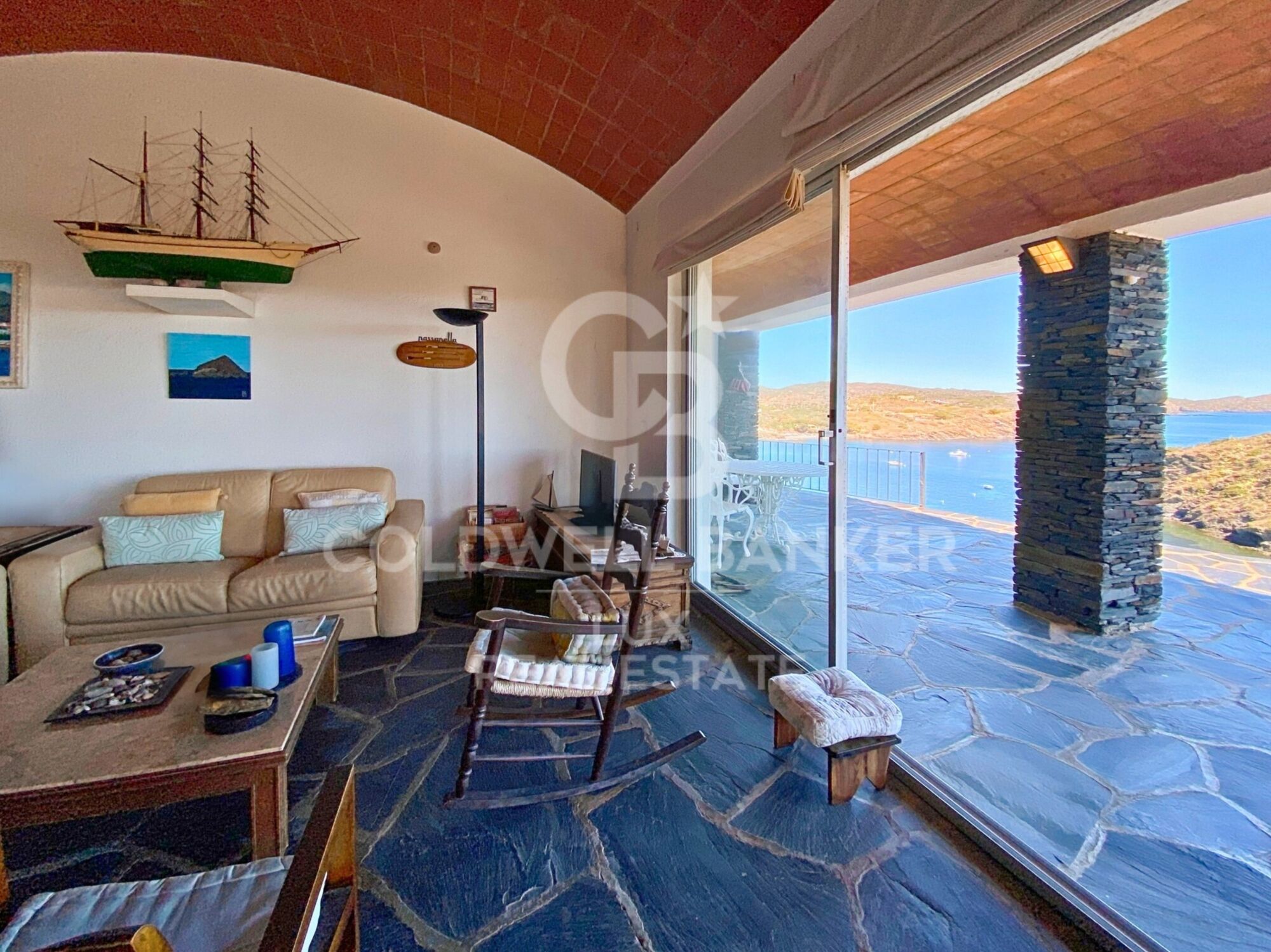 Propiedad en primera línea de mar en Cadaqués con vistas al mar, única en Europa