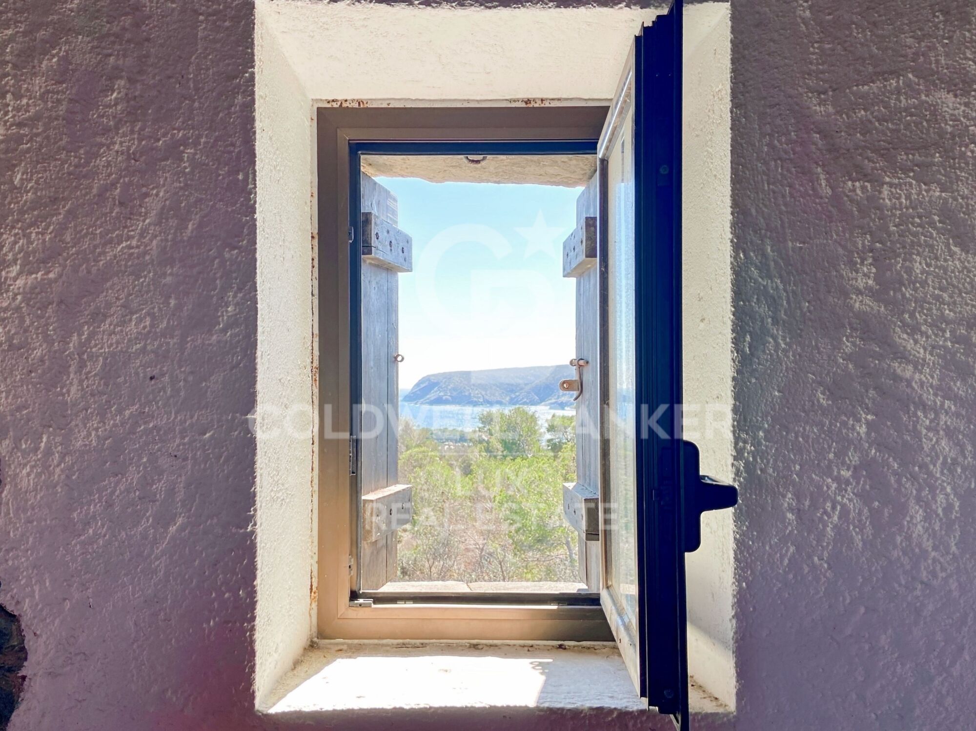 Propiedad en primera línea de mar en Cadaqués con vistas al mar, única en Europa