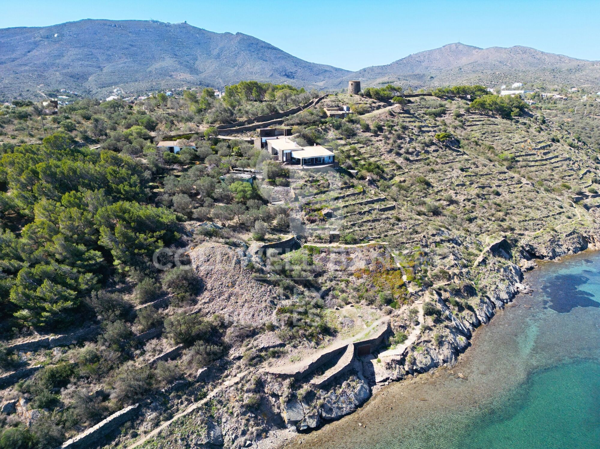 Propiedad en primera línea de mar en Cadaqués con vistas al mar, única en Europa