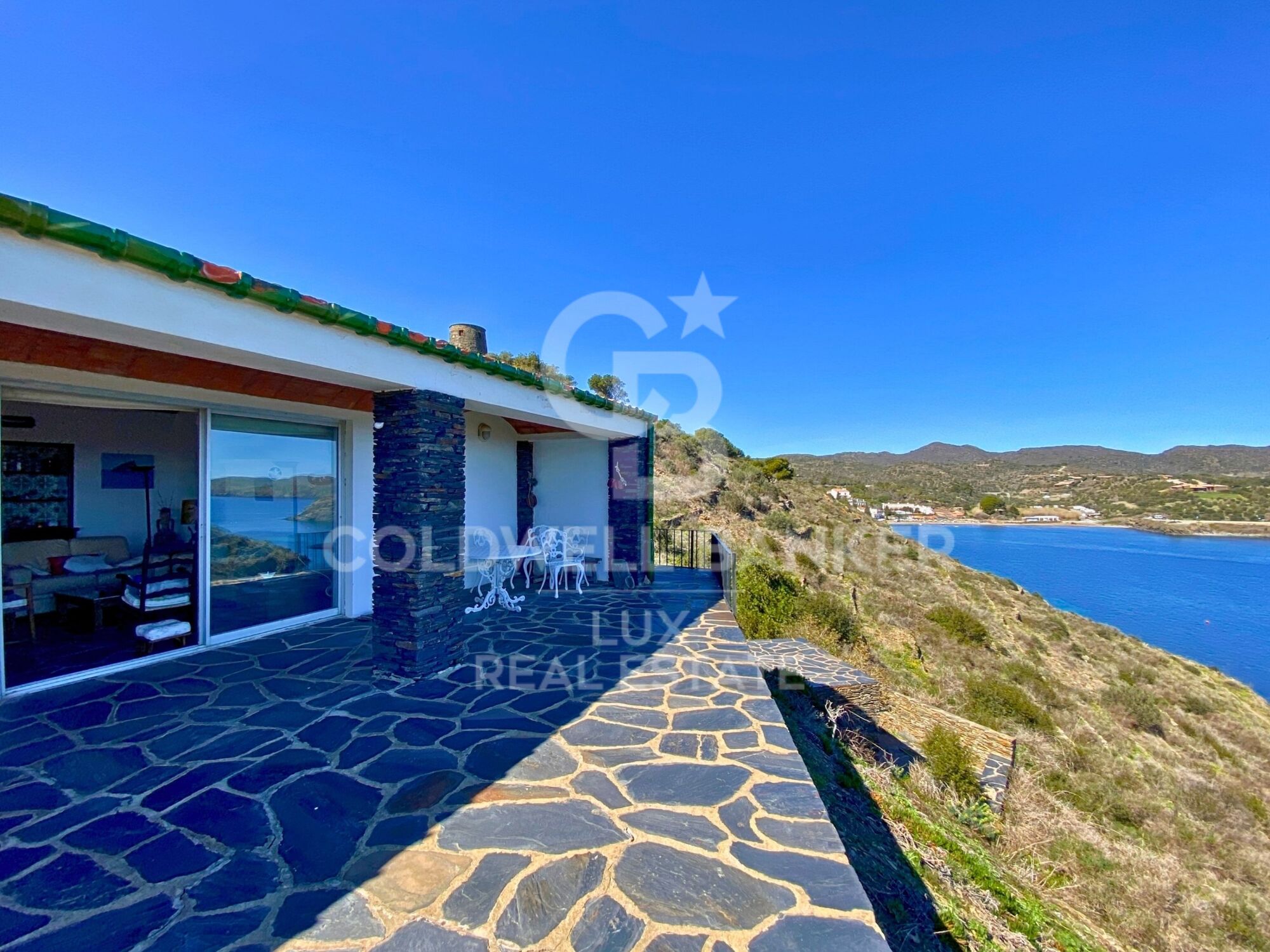 Propiedad en primera línea de mar en Cadaqués con vistas al mar, única en Europa