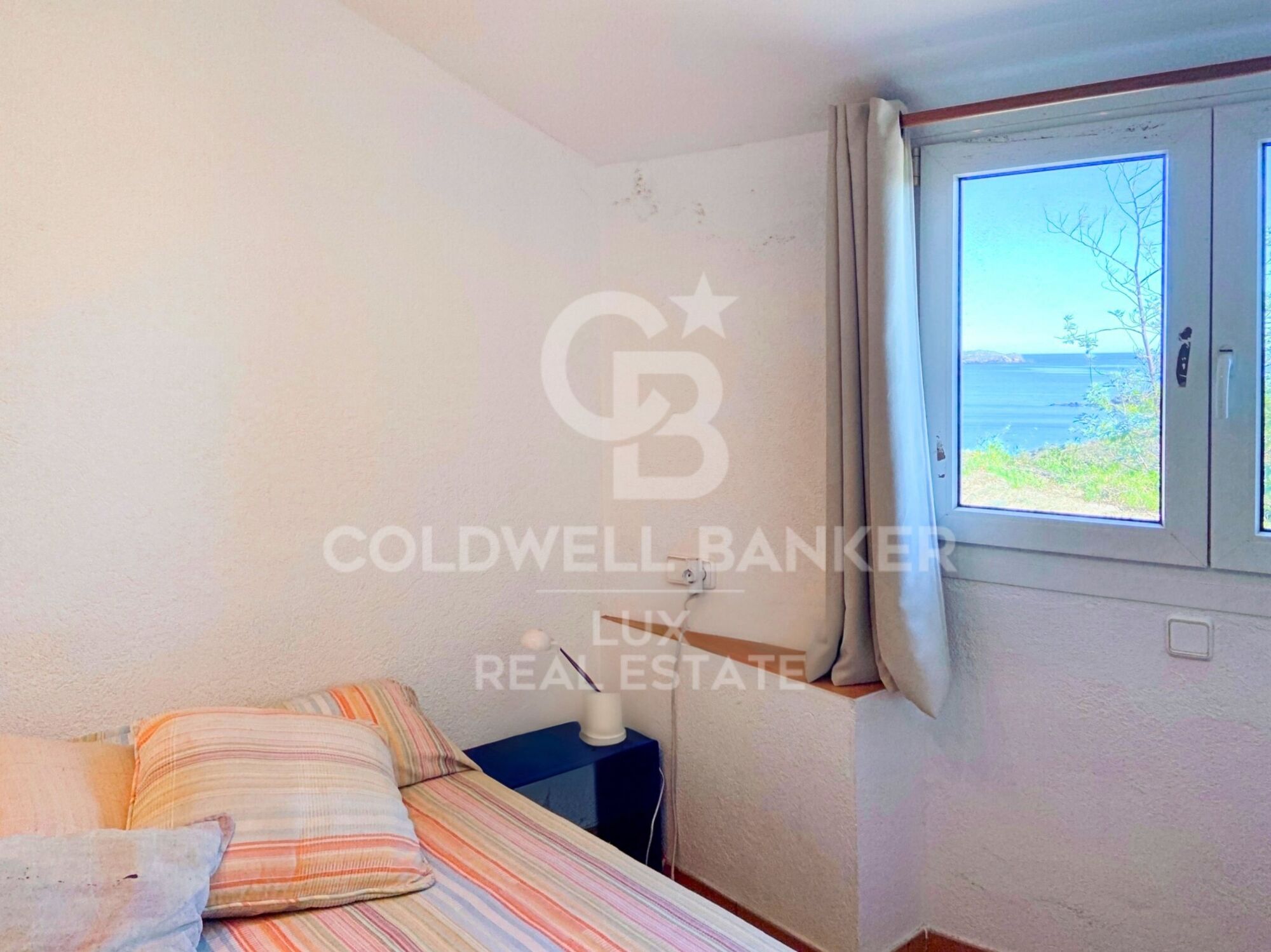 Propiedad en primera línea de mar en Cadaqués con vistas al mar, única en Europa