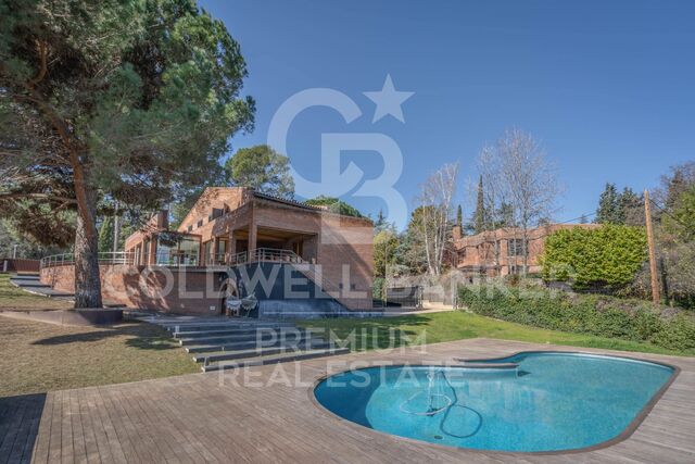 Casa en Venta Con Piscina en Sant Cugat