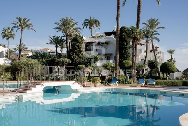 Luxury penthouse in Alcazaba Beach, Marbella