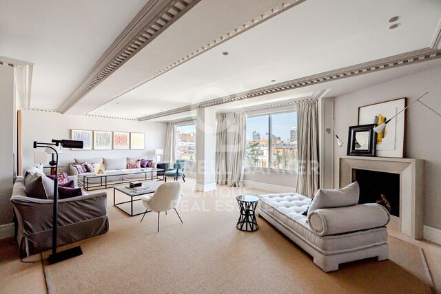 Flat for sale of 323m2 and 4 bedrooms in Castellana, Salamanca, Madrid.