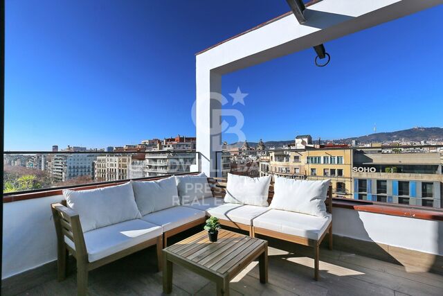 Ático con terraza en venta con vistas al Eixample de Barcelona