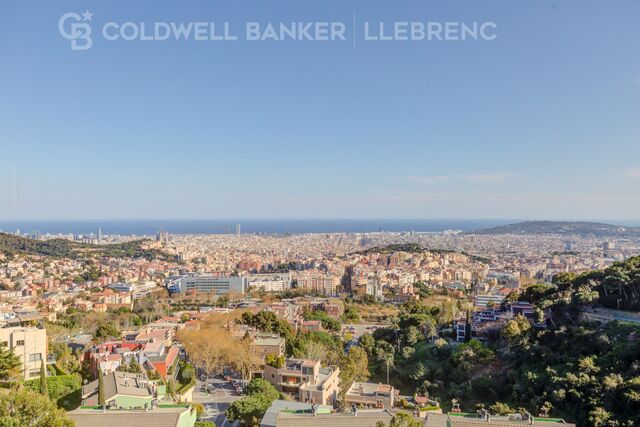 Apartment for rent on Carretera de les Aigües with views of Barcelona