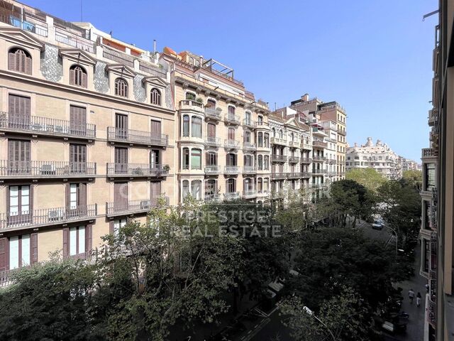 Piso en venta en la Dreta de L'Eixample con vistas a La Pedrera