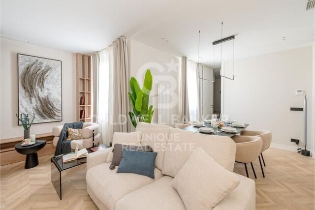 Flat for sale of 87m7 and 2 bedrooms in Castellana, Salamanca, Madrid.