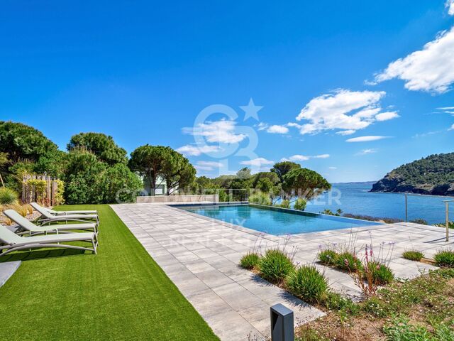 Luxury waterfront property on the Costa Brava