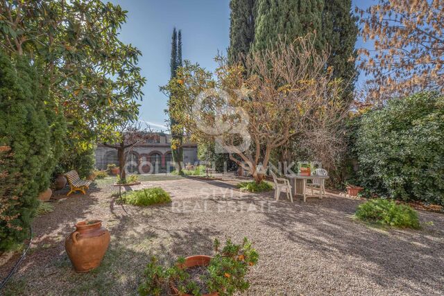 Rez-de-chaussée historique avec jardin à Terrassa