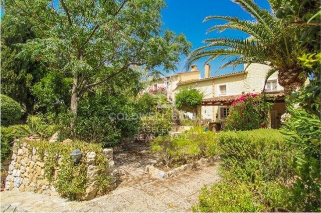 Fantastique finca à Andratx : Oasis rénovée avec piscine et jardin