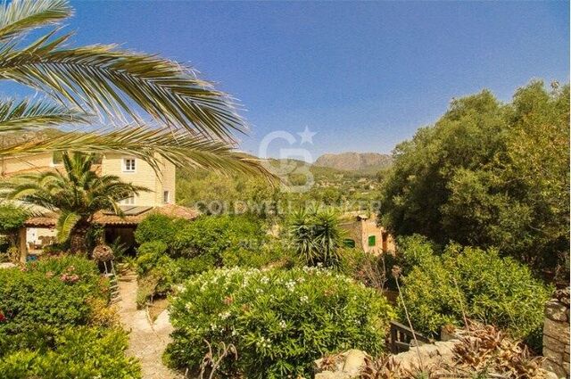 Fantastic finca in Andratx: Renovated oasis with pool and garden