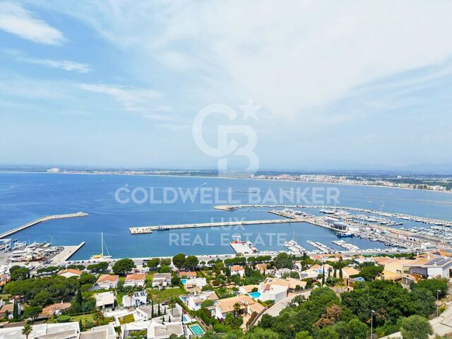 Villa con vistas al mar a 180º en Roses, Costa Brava