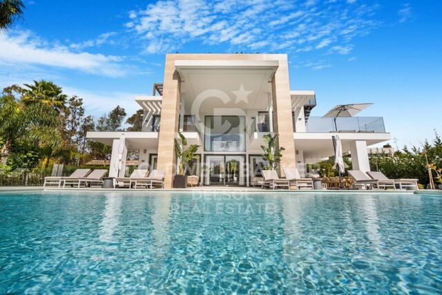 Beautiful villa for sale on Marbella's Golden Mile