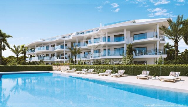 Modern complex of 2 and 3 bedroom apartments, located in the natural enclave of Las Lomas del Higuerón (Fuengirola).