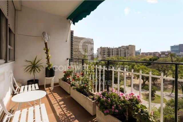 Apartment for sale on Calle Ganduxer with clear views