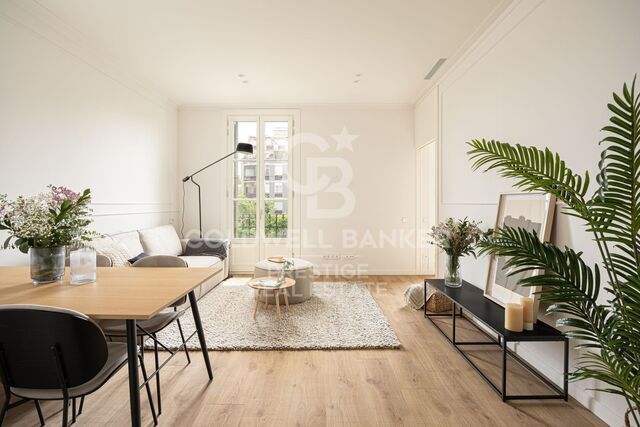 Refurbished flat for sale in Eixample