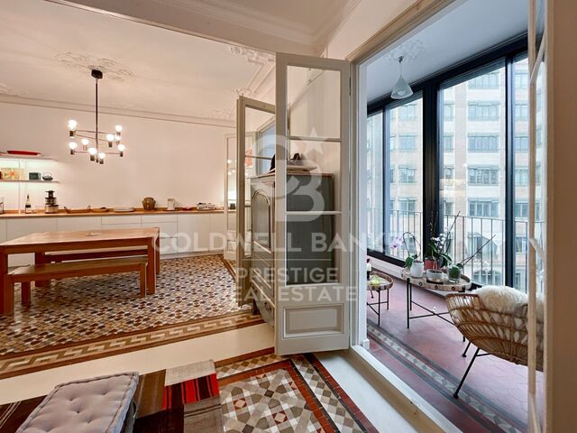 Designer apartment in a Modernist building in the Quadrat d'Or