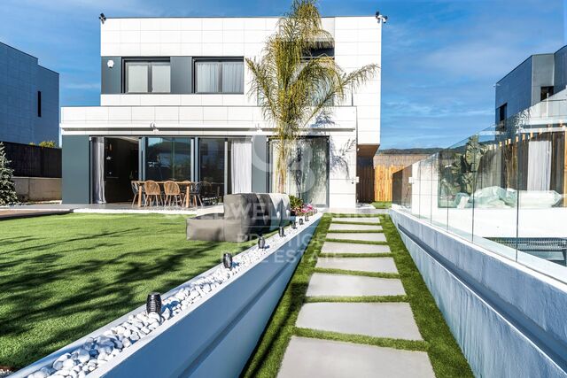 Casa única y exclusiva con vistas al mar en Sant Andreu de Llavaneres