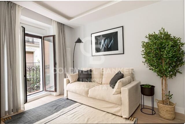 Beautiful flat for sale in Malasaña