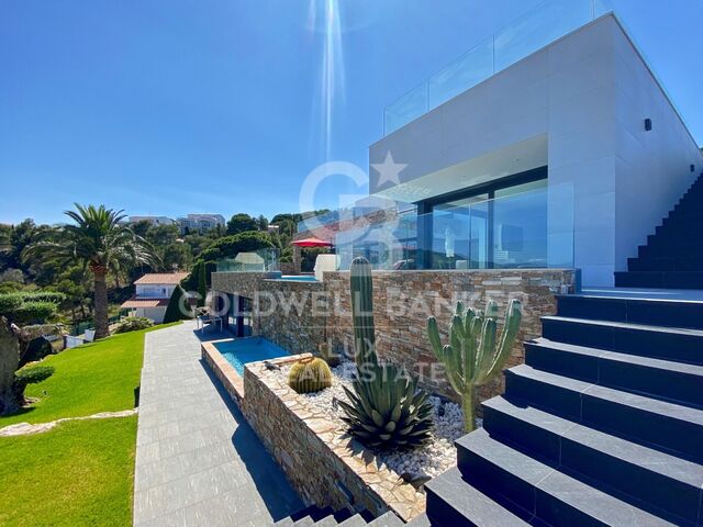 Luxury seafront villa for sale in Llançà, Costa Brava