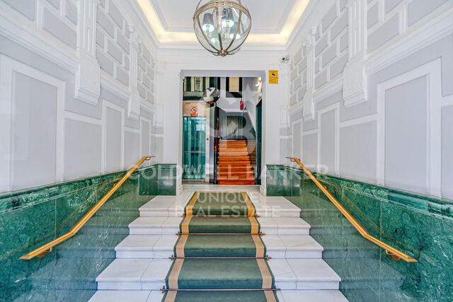 Appartement exclusif à vendre à côté de l'Almudena, quartier de Palacio, Centro, Madrid