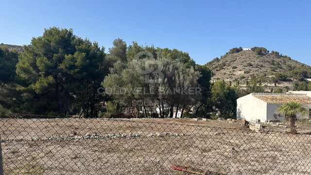 BEAU terrain plat à Montgo de Jávea