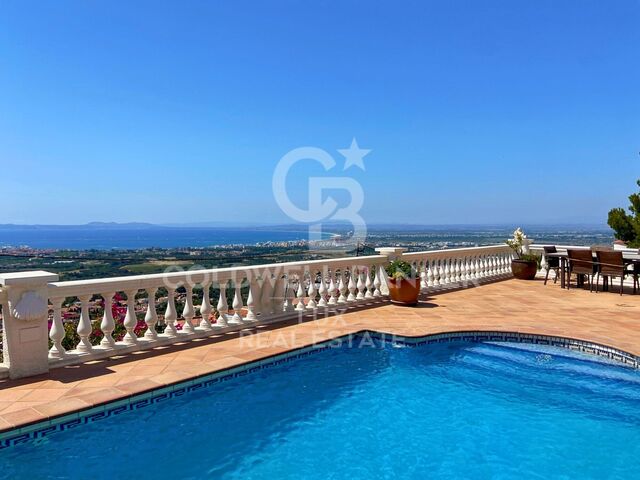 Villa avec licence touristique : vue mer et piscine