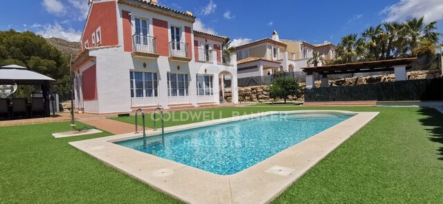 Chalet de lujo en Sierra Cortina, Finestrat, (Provincia de Alicante).