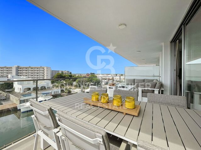 Luxury flat with parking and pool 10 minutes from the beach in Santa Margarita, Roses