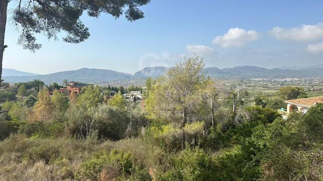 Terreno Urbano en Venta en la Zona del Montgó, Jávea