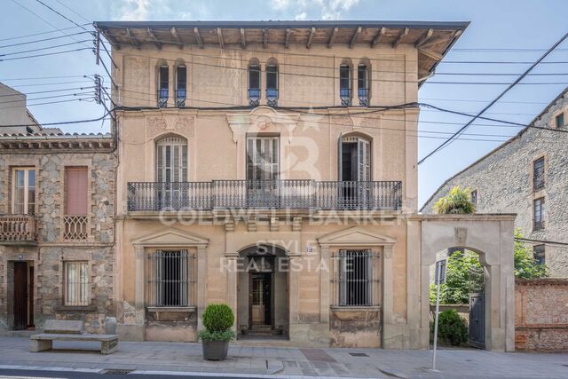 Casa senyorial de estilo neoclásico