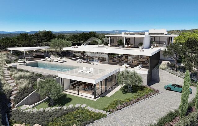 Spectacular Villa with Panoramic Views in the Sotogrande Reserve