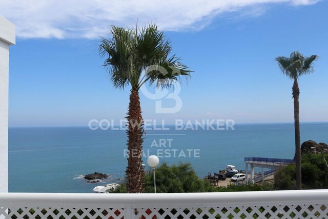 Apartment in first line of sea in La Cala de Mijas