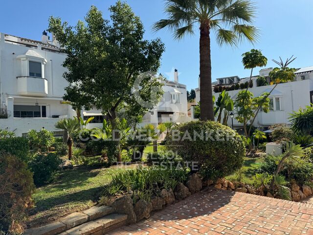 Semi-detached house for long term rent in Marbella