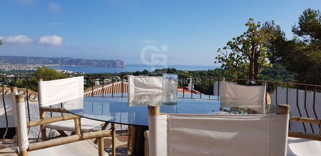 Renovierte Villa mit Blick auf das Meer und Montgó in der Gegend von Costa Nova, Jávea