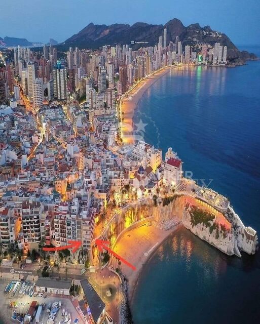 Local comercial Dúplex en 1ª línea del casco antiguo de Benidorm