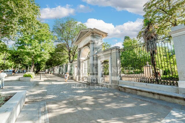 Flat for sale next to the Retiro Park, Madrid.