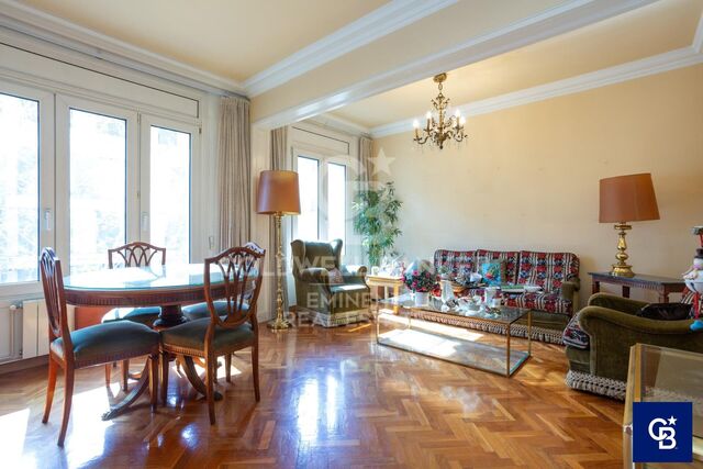 Flat 4 Bedrooms Sale Barcelona