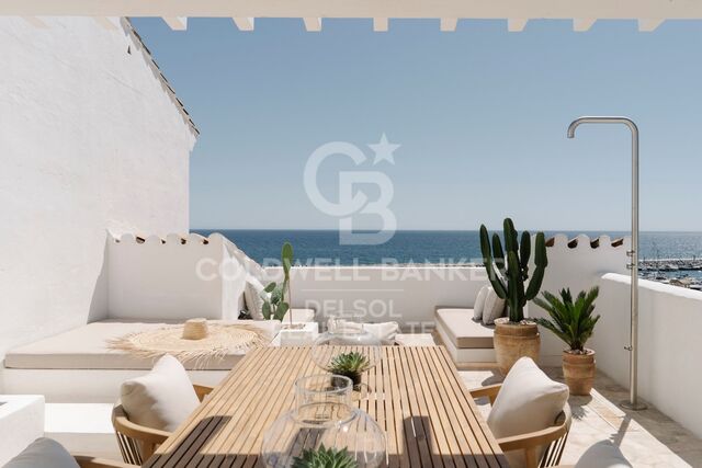 Ático de lujo con amplia terraza e impresionantes vistas al Mediterráneo en Puerto Banús